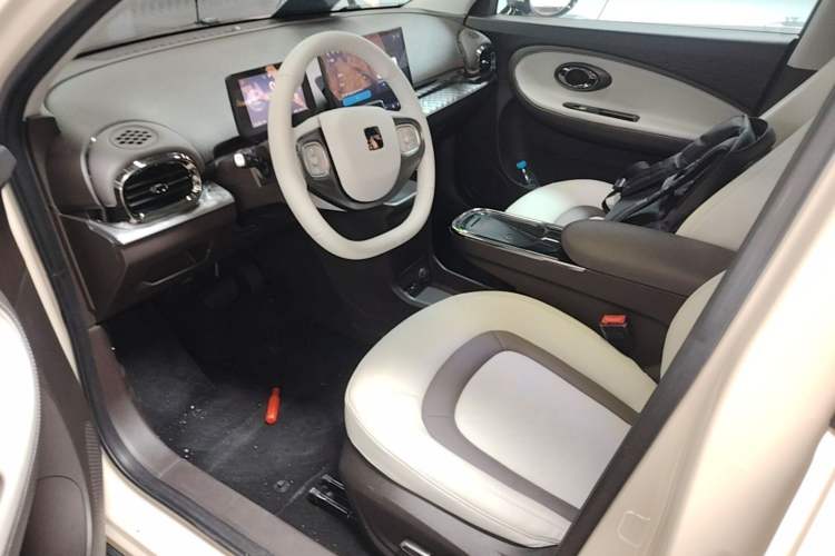 Used JAC Yiwei 3 2023 405km Air Left Front Seat