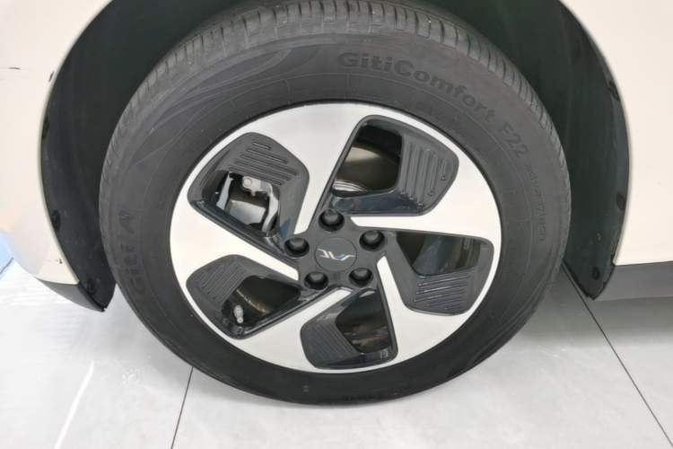 Used JAC Yiwei 3 2023 405km Air Left Front Wheel Hub