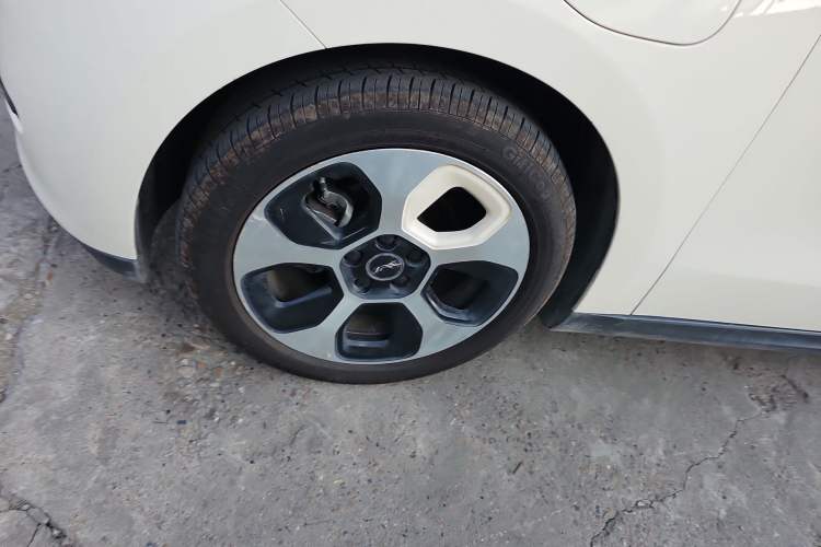 Used JAC Yiwei 3 2023 505km Pro Left Front Wheel Hub