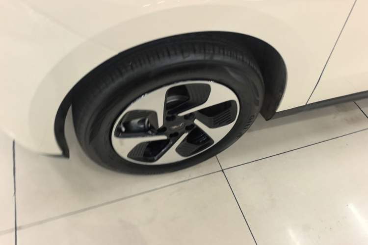 Used JAC Yiwei 3 2023 405km Air Left Front Wheel Hub