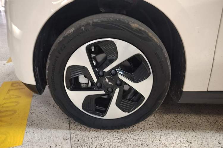 Used JAC Yiwei 3 2023 405km Air Left Front Wheel Hub