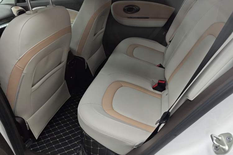 Used JAC Yiwei 3 2023 405km Air Left Rear Seat