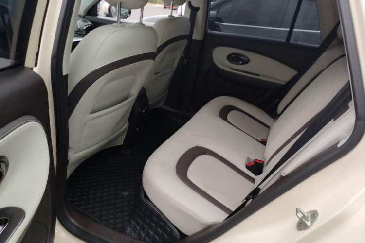 Used JAC Yiwei 3 2023 505 km Championship Edition Left Rear Seat