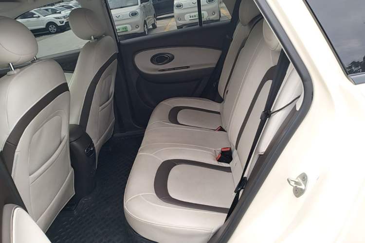 Used JAC Yiwei 3 2023 505km Air Left Rear Seat