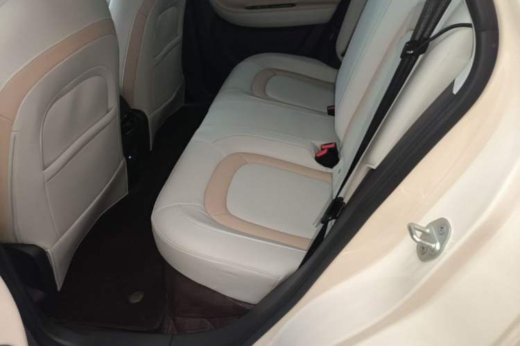 Used JAC Yiwei 3 2023 405km Air Left Rear Seat