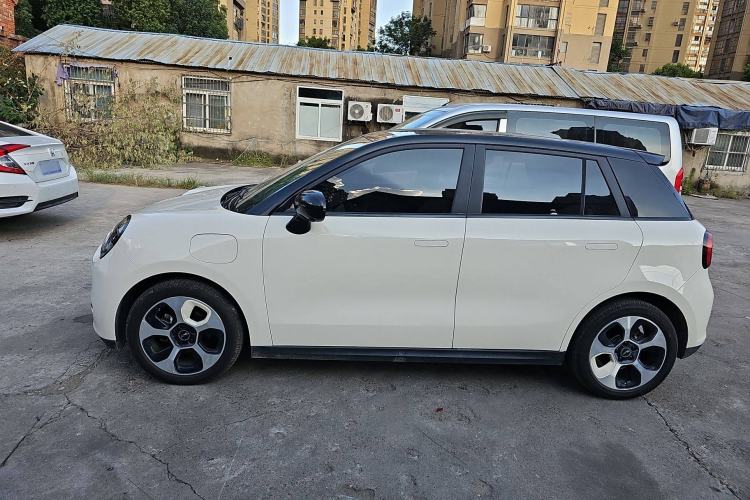Used JAC Yiwei 3 2023 505km Pro Left Side