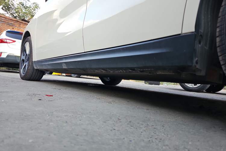 Used JAC Yiwei 3 2023 505km Pro Left Side Sill