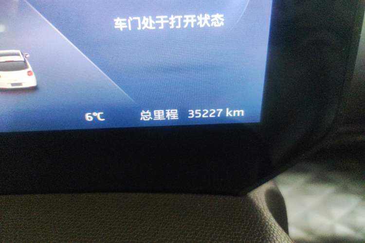 Used JAC Yiwei 3 2023 405km Lite Odometer Close Up