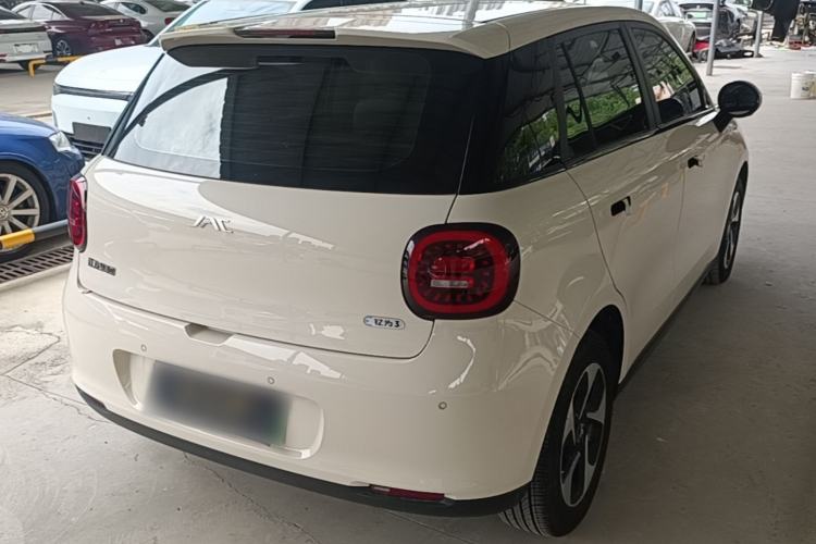 Used JAC Yiwei 3 2023 405km Air Rear Right 45 Deg