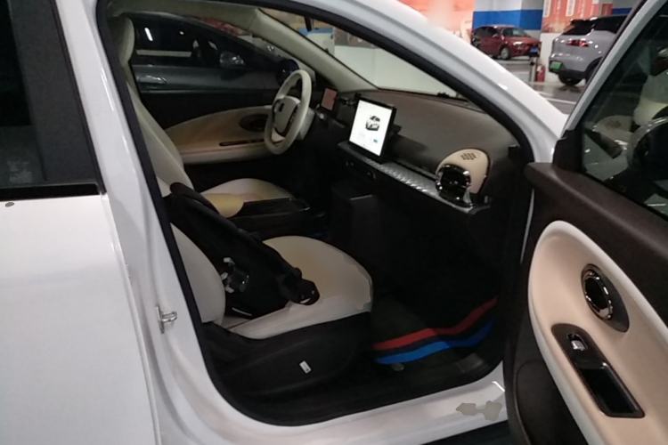 Used JAC Yiwei 3 2023 405km Air Right Front Seat