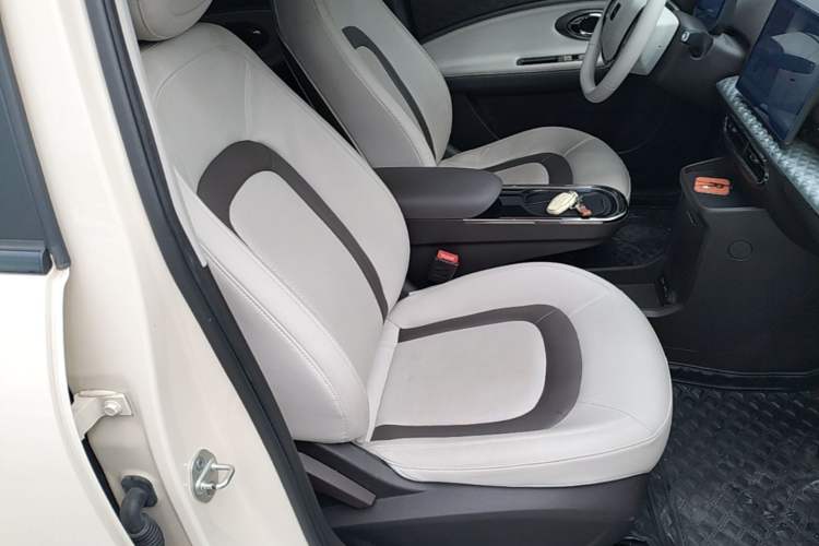 Used JAC Yiwei 3 2023 505km Air Right Front Seat