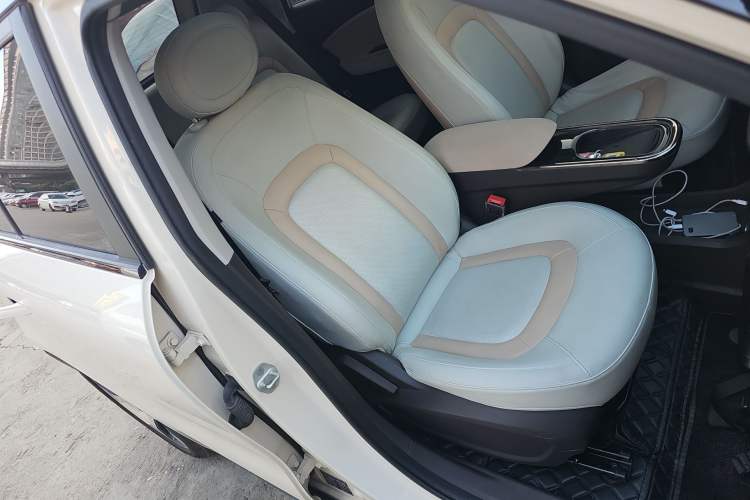 Used JAC Yiwei 3 2023 505km Pro Right Front Seat