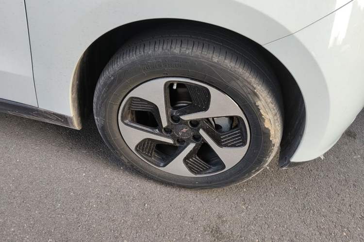 Used JAC Yiwei 3 2023 405km Air Right Front Wheel Hub