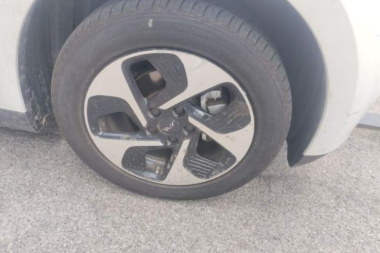 Used JAC Yiwei 3 2023 405km Lite Right Front Wheel Hub