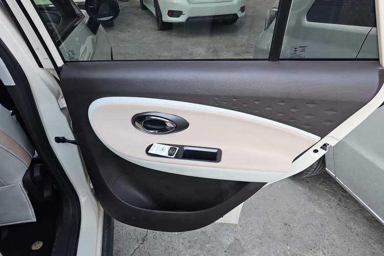 Used JAC Yiwei 3 2023 505km Pro Right Rear Door Interior