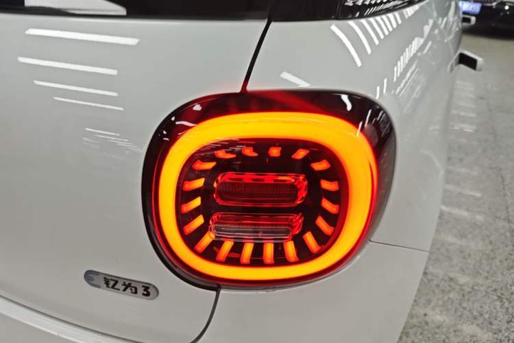 Used JAC Yiwei 3 2023 405km Air Right Rear Taillight