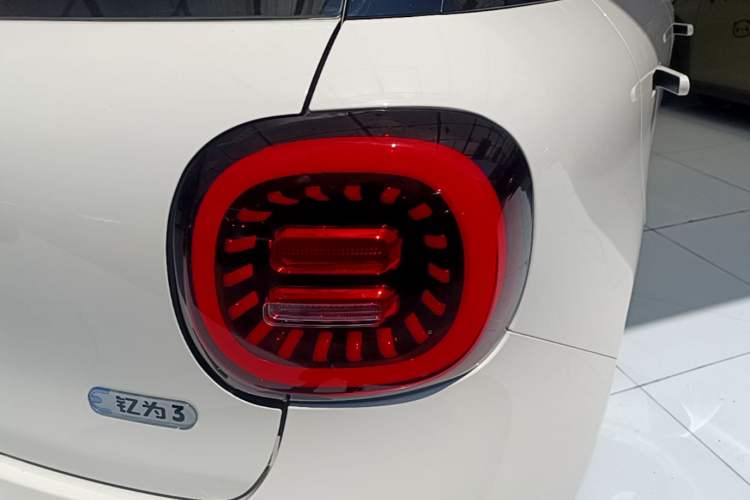 Used JAC Yiwei 3 2023 505km Air Right Rear Taillight