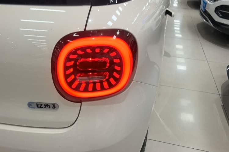Used JAC Yiwei 3 2023 405km Air Right Rear Taillight
