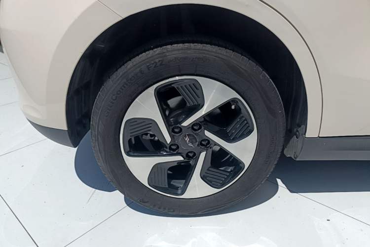 Used JAC Yiwei 3 2023 505km Air Right Rear Wheel Hub
