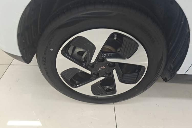 Used JAC Yiwei 3 2023 505 km Championship Edition Right Rear Wheel Hub