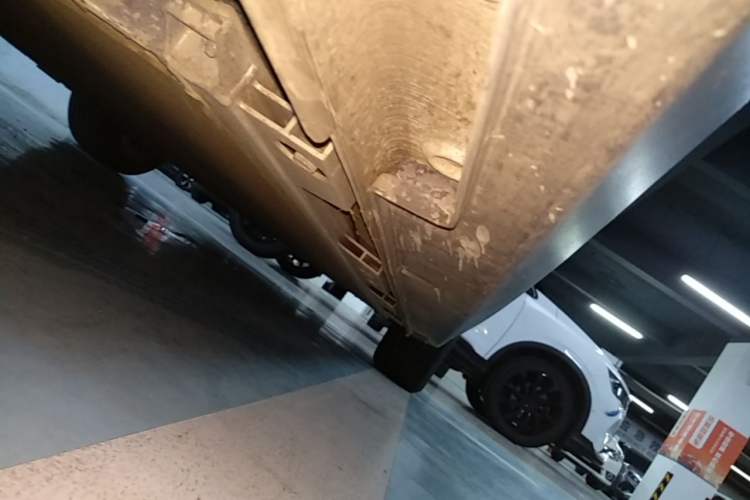 Used JAC Yiwei 3 2023 405km Air Right Side Sill