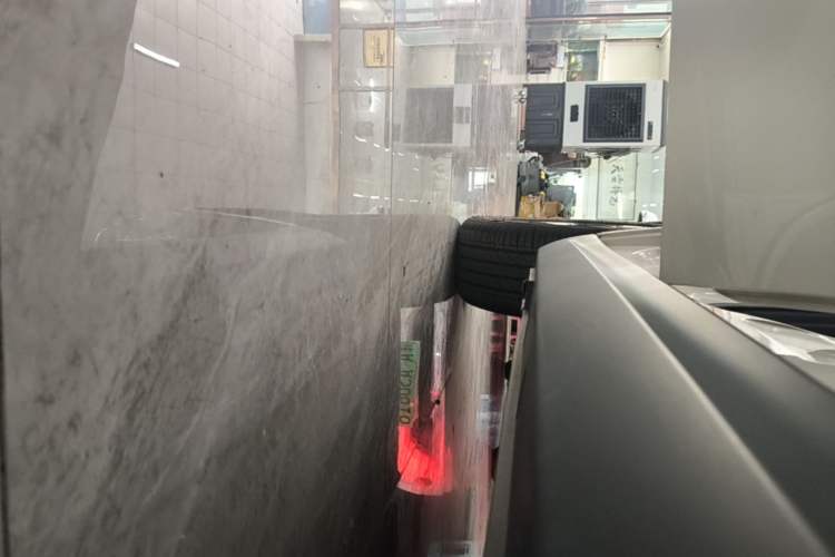 Used JAC Yiwei 3 2023 405km Air Right Side Sill