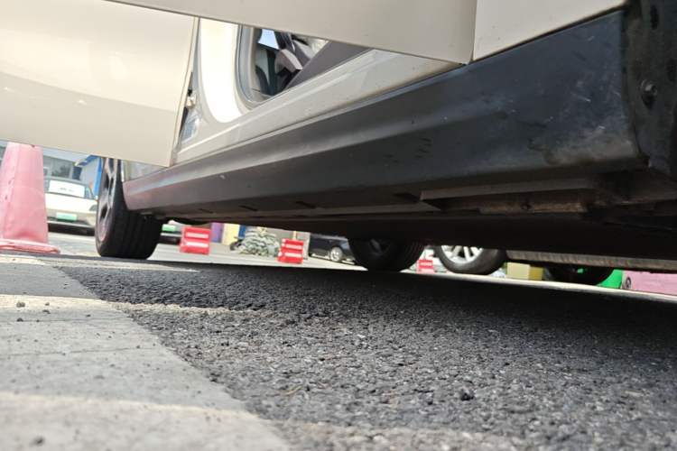 Used JAC Yiwei 3 2023 505km Pro+ Right Side Sill