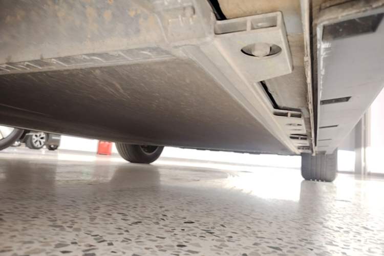 Used JAC Yiwei 3 2023 405km Air Right Side Sill