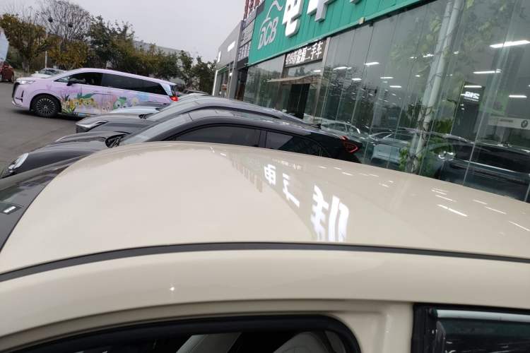 Used JAC Yiwei 3 2023 505 km Championship Edition Roof