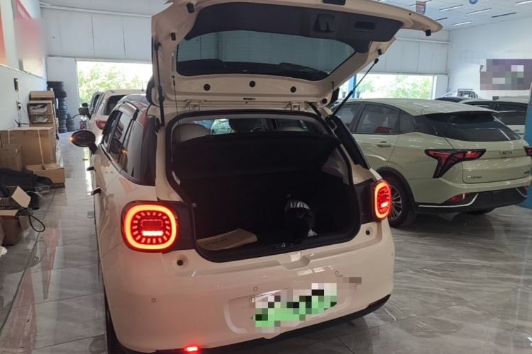 Used JAC Yiwei 3 2023 405km Air Trunk