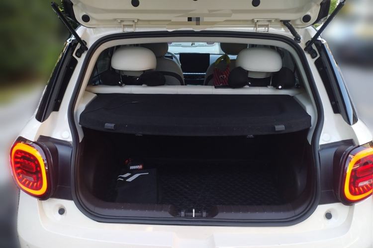 Used JAC Yiwei 3 2023 505km Pro Trunk