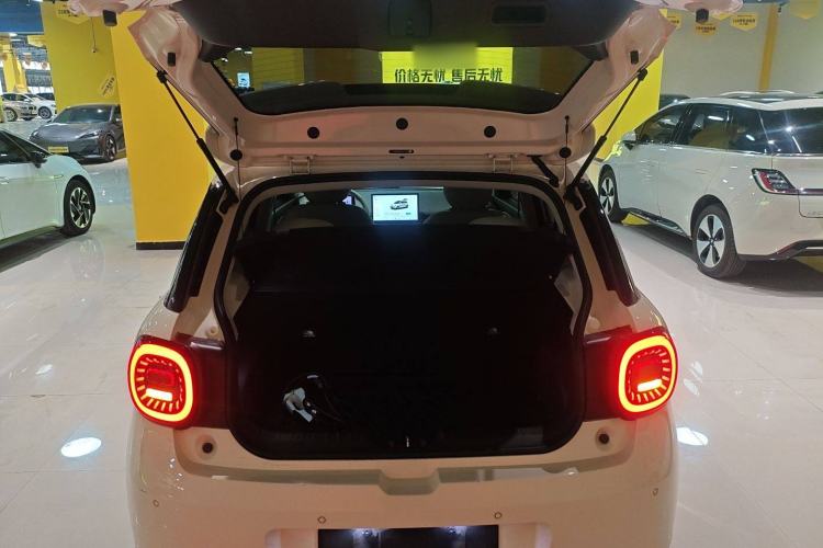 Used JAC Yiwei 3 2023 405km Pro Trunk