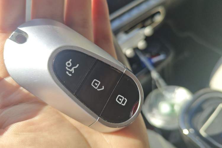 Used JAC Yiwei 3 2023 405km Lite Vehicle Key