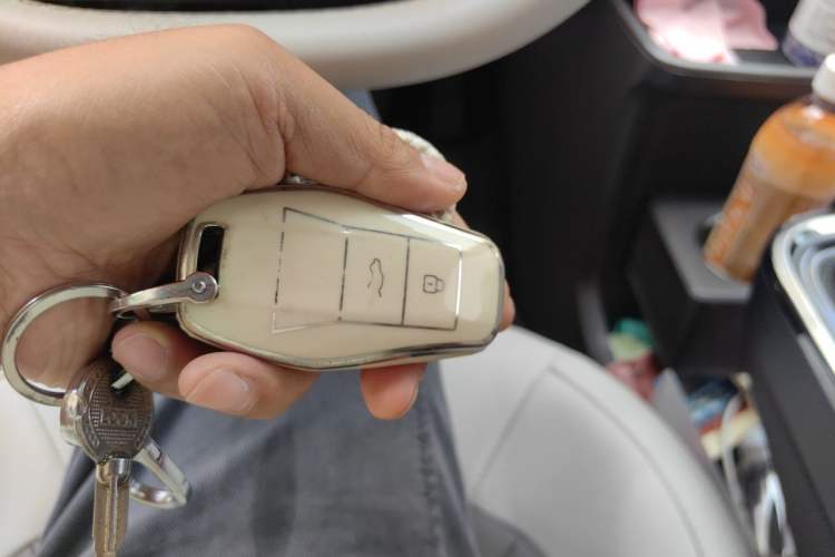 Used JAC Yiwei 3 2023 405km Lite Vehicle Key
