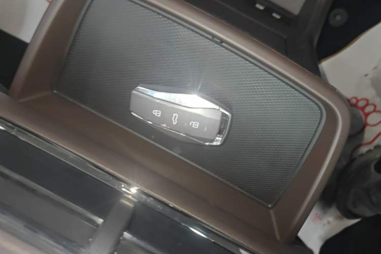 Used JAC Yiwei 3 2023 505 km Championship Edition Vehicle Key