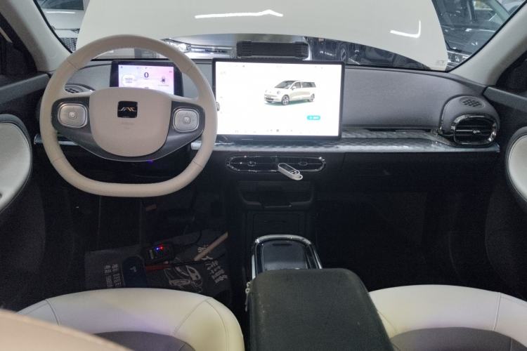 Used JAC Yiwei 3 2023 405km Pro Center Console