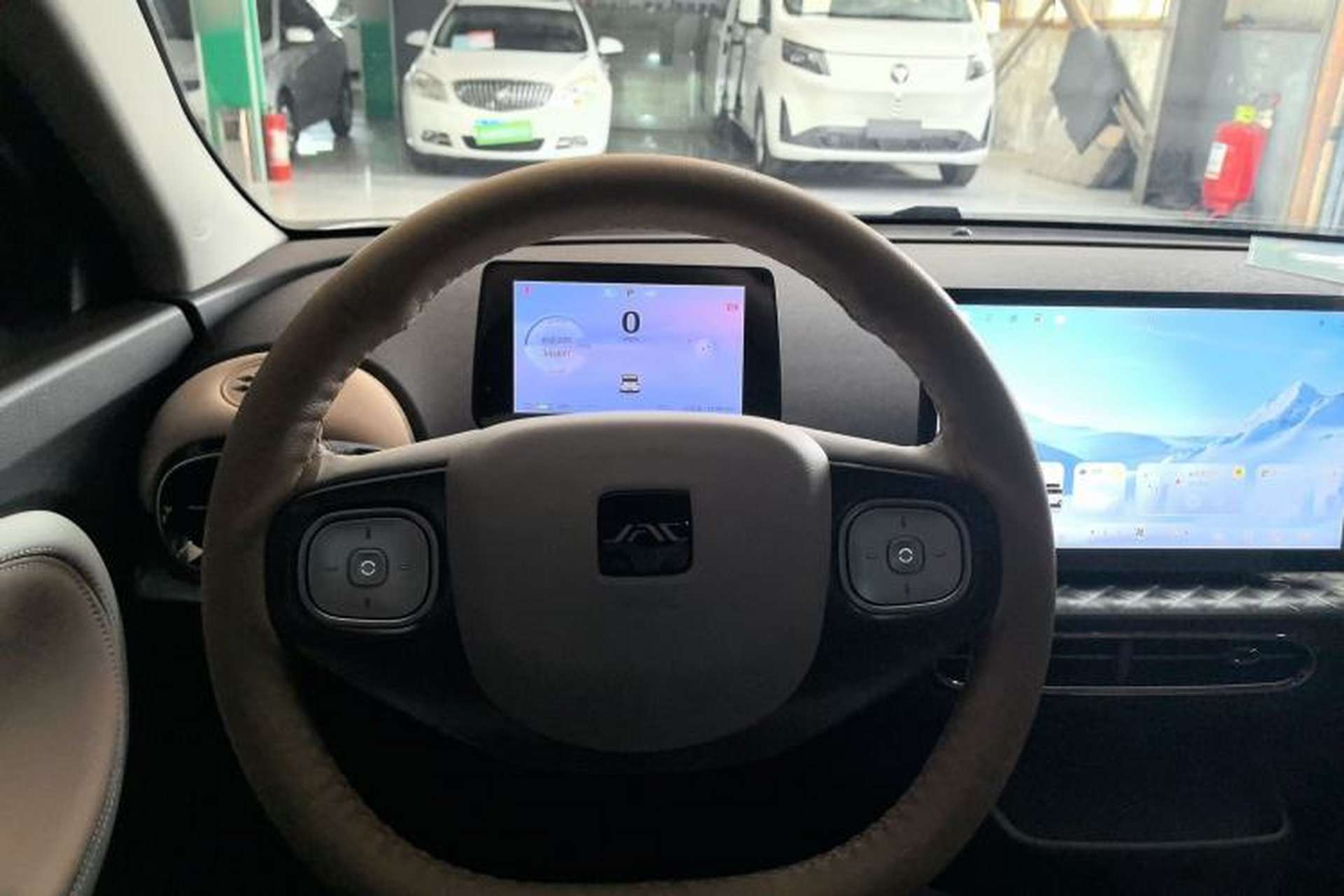 Used JAC Yiwei 3 2023 505km Air Center Console