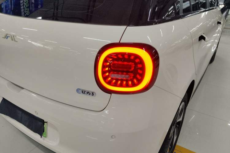 Used JAC Yiwei 3 2023 405km Pro Exterior 3