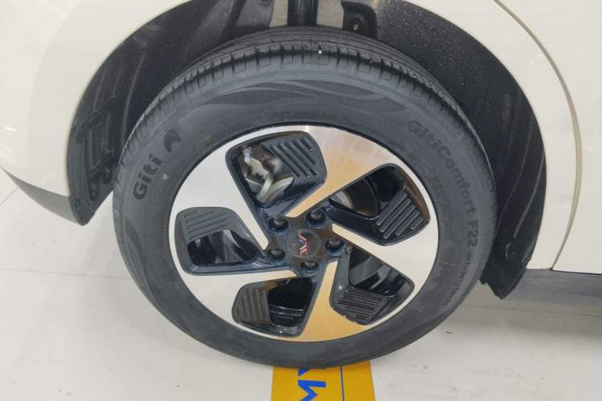 Used JAC Yiwei 3 2023 405km Pro Exterior 5