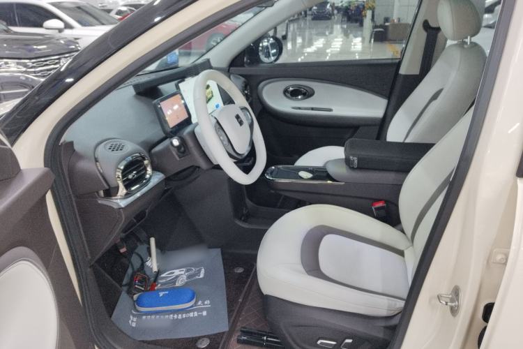 Used JAC Yiwei 3 2023 405km Pro Left Front Seat
