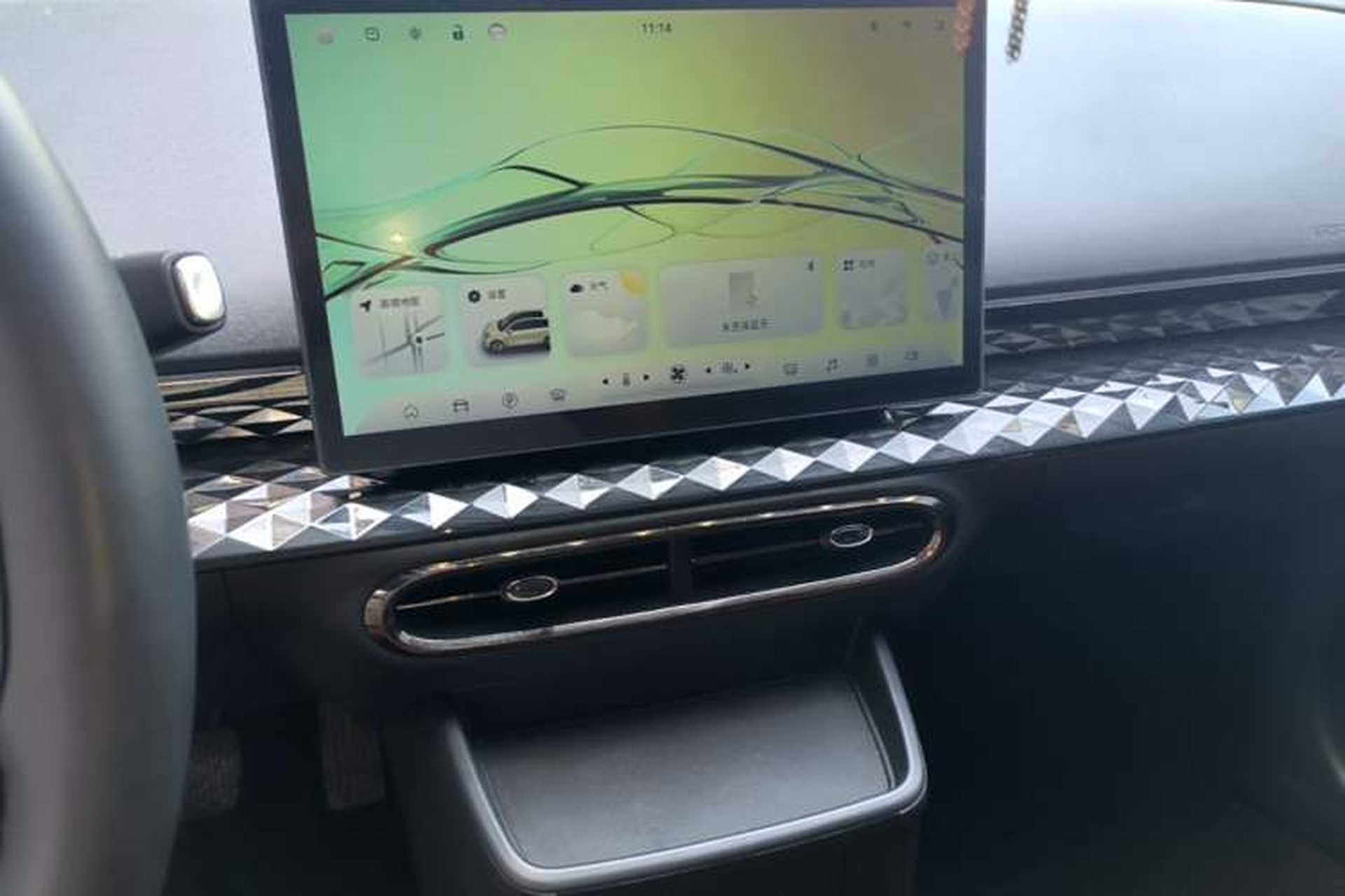 Used JAC Yiwei 3 2024 Zhiai Edition 505km Champion Version Audio And AC Panel