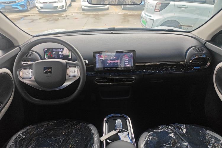 Used JAC Yiwei 3 2024 Zhi'ai Edition 330km Lite Center Console