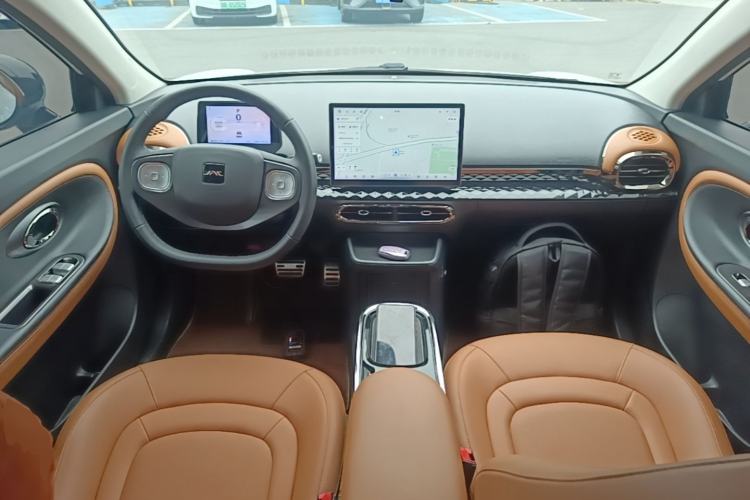 Used JAC Yiwei 3 2024 Zhi'ai Edition 330km Air Center Console