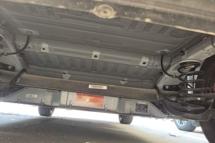 Used JAC Yiwei 3 2024 Zhi'ai Edition 330km Lite Chassis Rear
