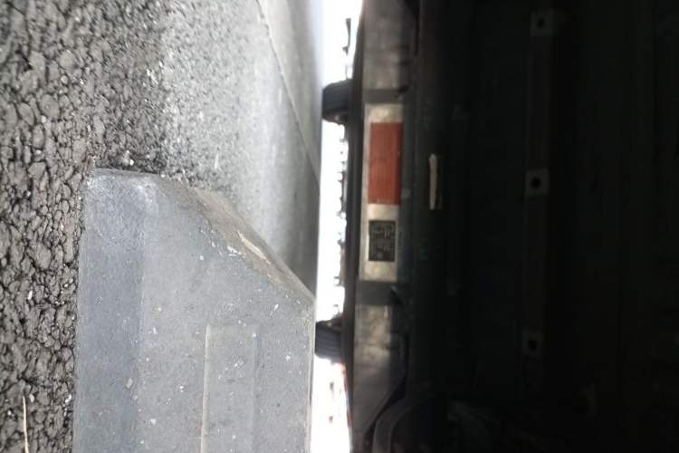 Used JAC Yiwei 3 2024 Zhi'ai Edition 330km Air Chassis Rear