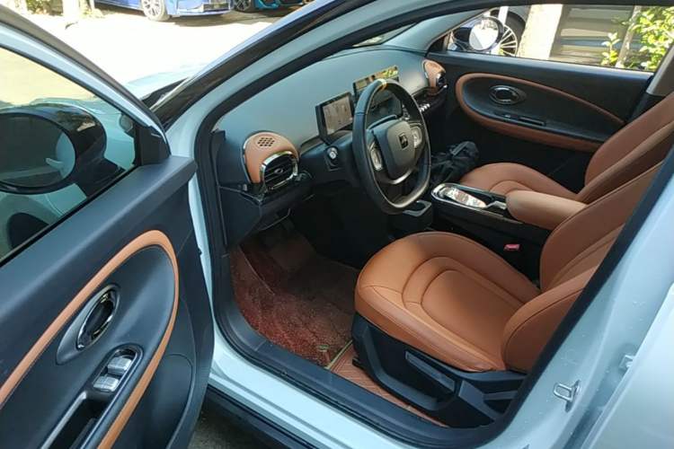 Used JAC Yiwei 3 2024 Beloved Edition 330km Air+ Driver Seat