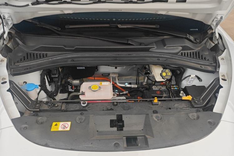 Used JAC Yiwei 3 2024 Zhi'ai Edition 330km Lite Engine Bay