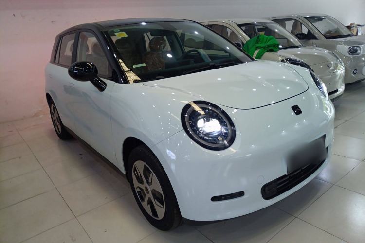 Used JAC Yiwei 3 2024 Zhi'ai Edition 330km Air Front Right 45 Deg