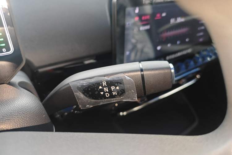 Used JAC Yiwei 3 2024 Zhi'ai Edition 330km Lite Gear Lever