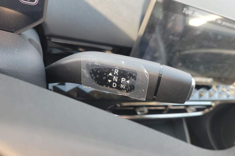 Used JAC Yiwei 3 2024 Zhi'ai Edition 330km Lite Gear Lever